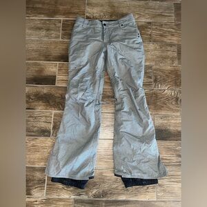 686 Women’s Infidry snowboard pants